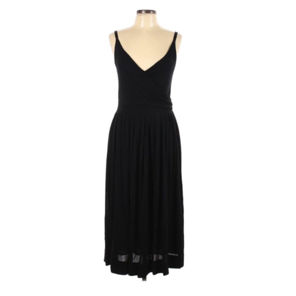 ✨ Classic Draped Dress – Effortless Elegance ✨
